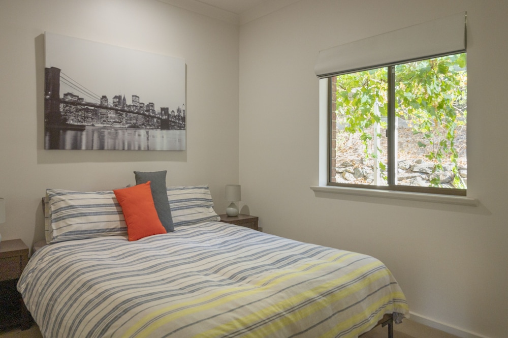 Vineyard accommodation with stunning views