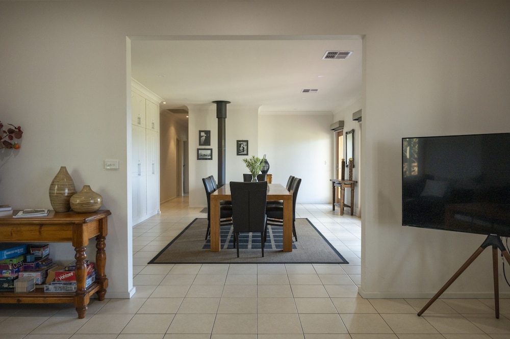 Vineyard accommodation with stunning views