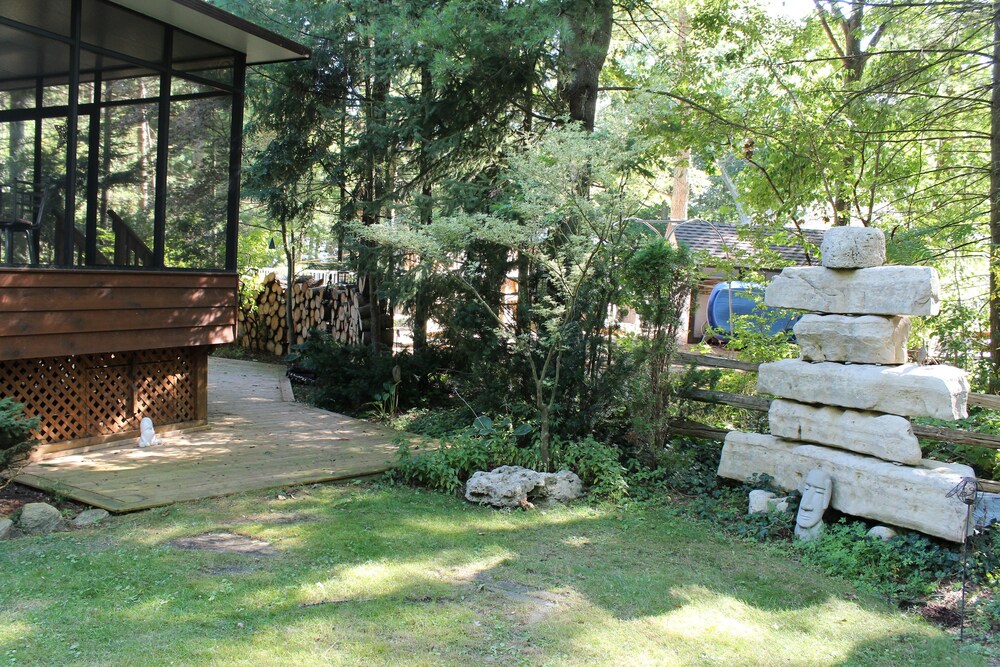 Family Vacation Cottage Deals & Reviews (Lambton Shores, CAN) Wotif