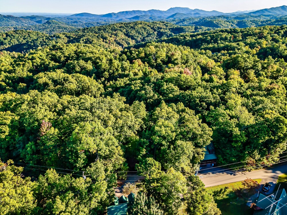 Couples Retreat 🏞️. Real Log Cabin In The 🌳