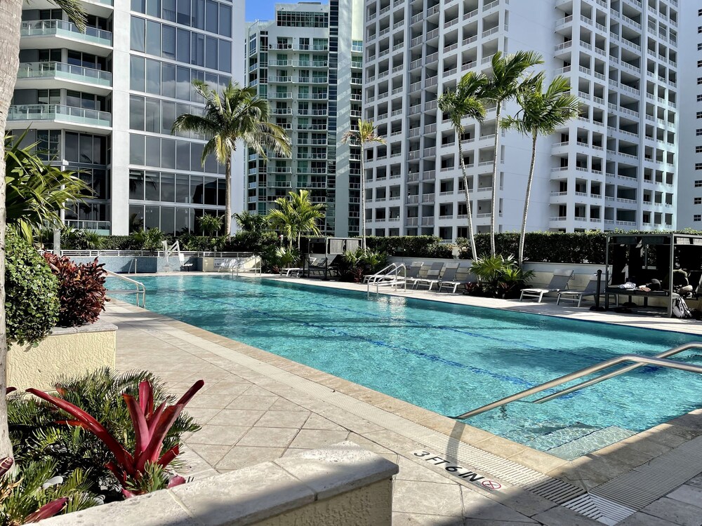 Luxury Miami 1-bedroom Condo in Heart of Glamorous Brickell Avenue