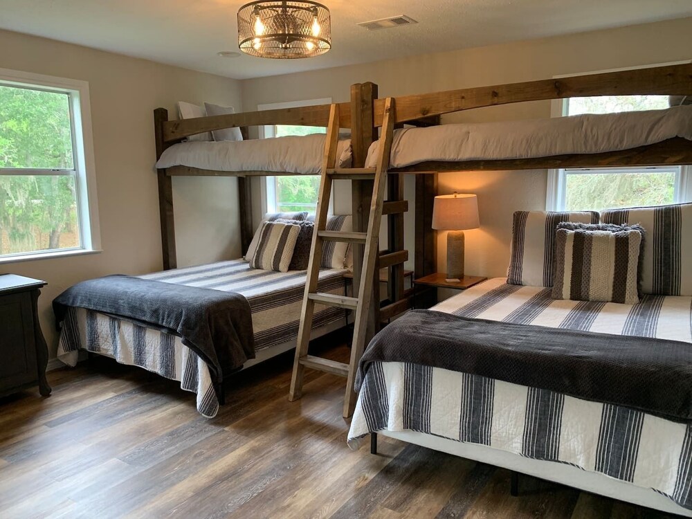 The Rustic Retreat on the San Bernard River Brazoria County Vrbo