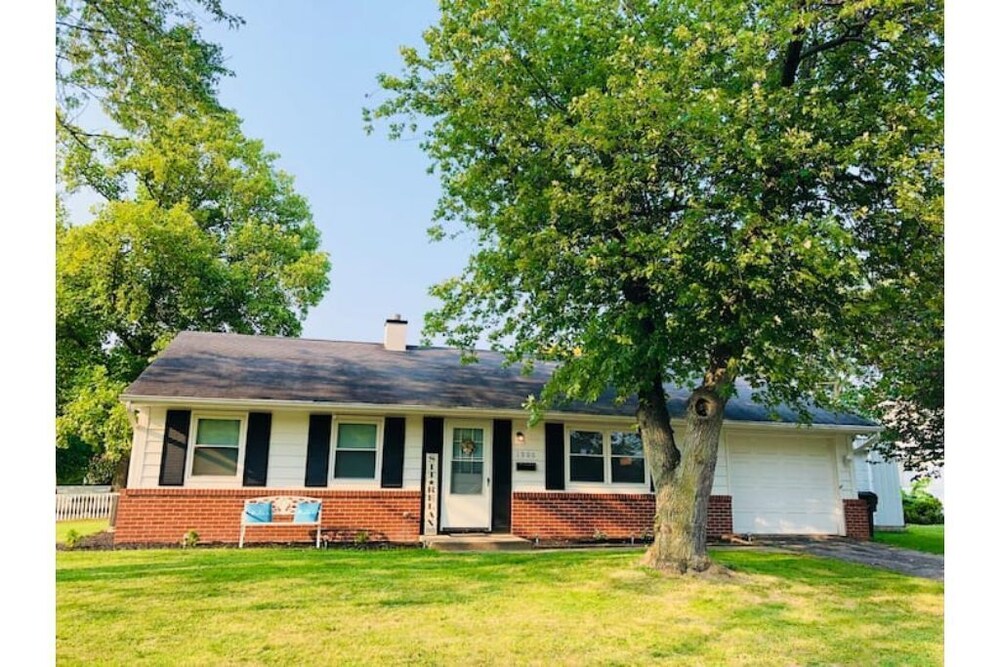 Cheerful Southside 3-bedroom Residence