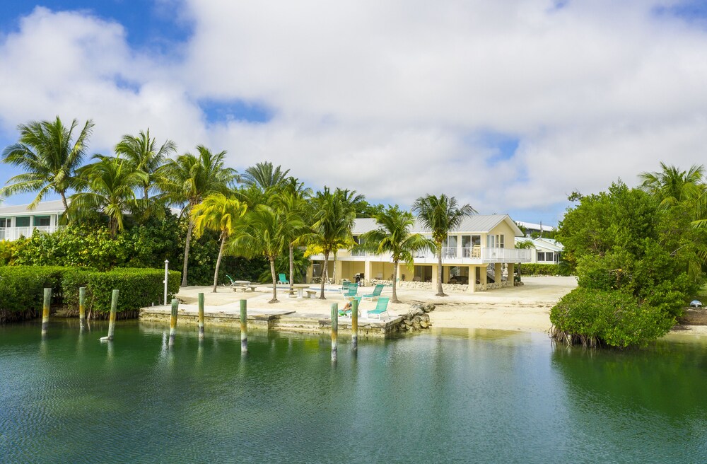 Old Florida Style, Dockage, Swimming Pool, just 20 miles from Key West