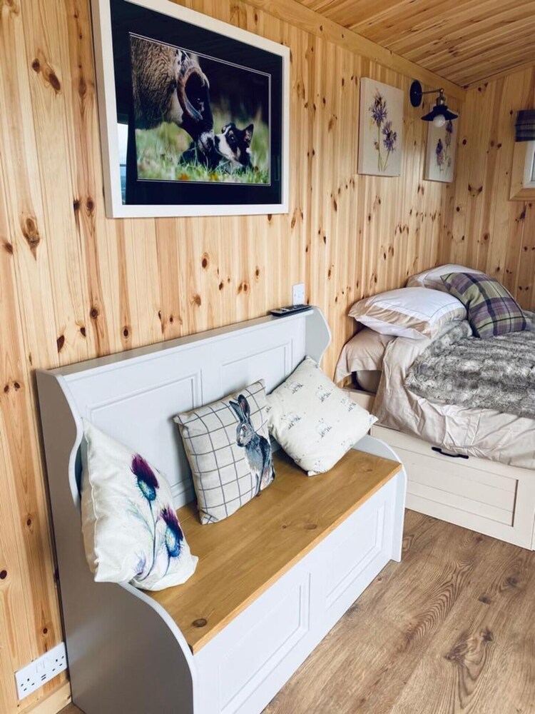 Remarkable Shepherds Hut in a Beautiful Location