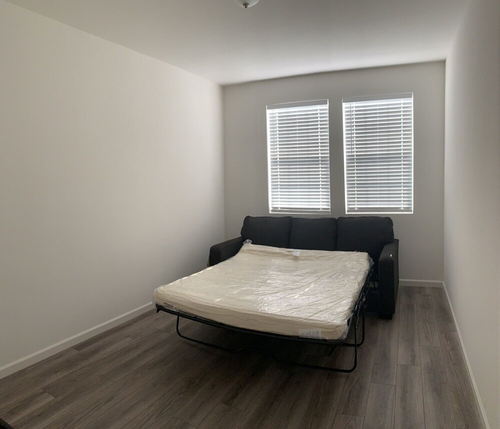 Cozy and Comfy Stay at a Bargain! Woodland Vrbo