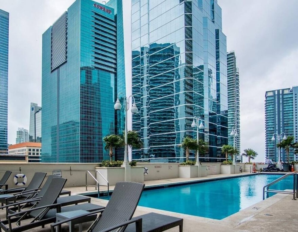 1809 · 4 bedroom apartment in Brickell with free parking