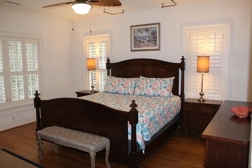 Private Showplace w/ Pool; Multiple Decks; Poolside Gazebo; 3 Miles to Beach Access; Cable TV/WiFi