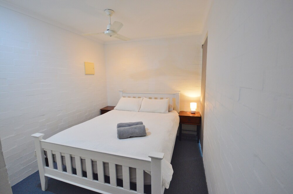 Kalbarri Garden Apartment 11 Kalbarri, WA Deals & Reviews (Kalbarri