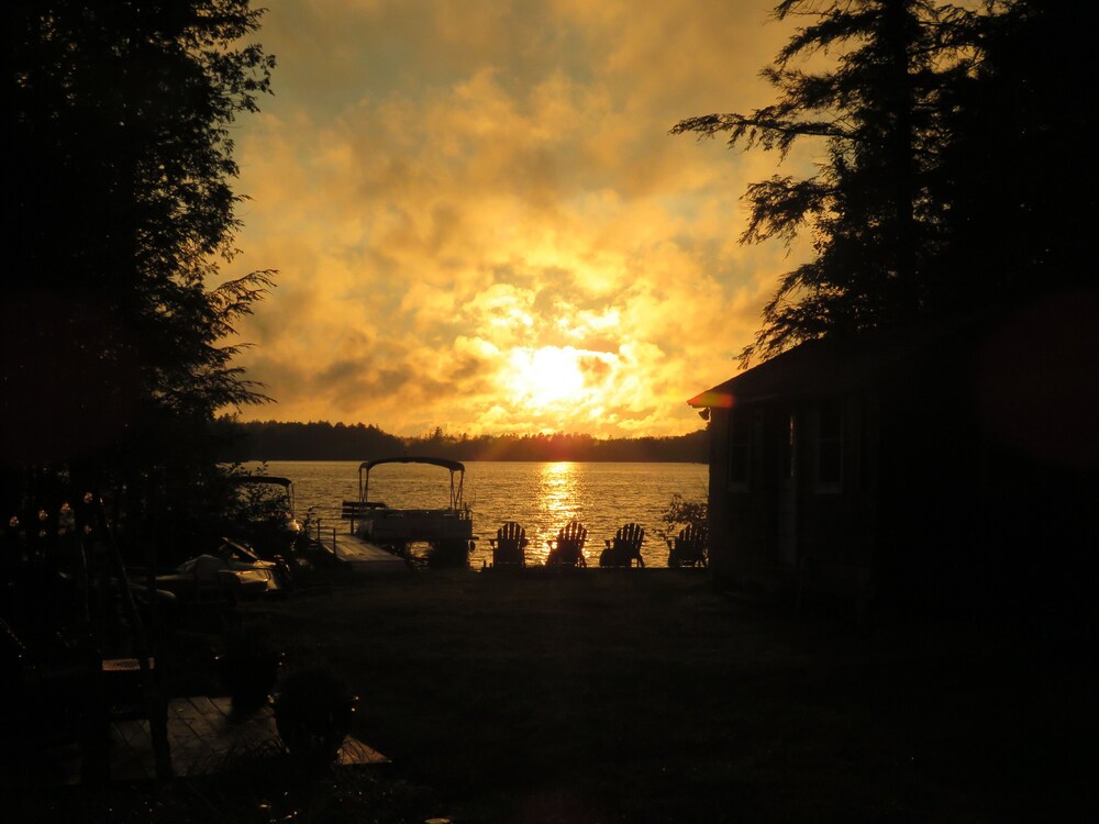 Summer Breeze Lodge at Birch Bay - Upper Saranac Lake NY