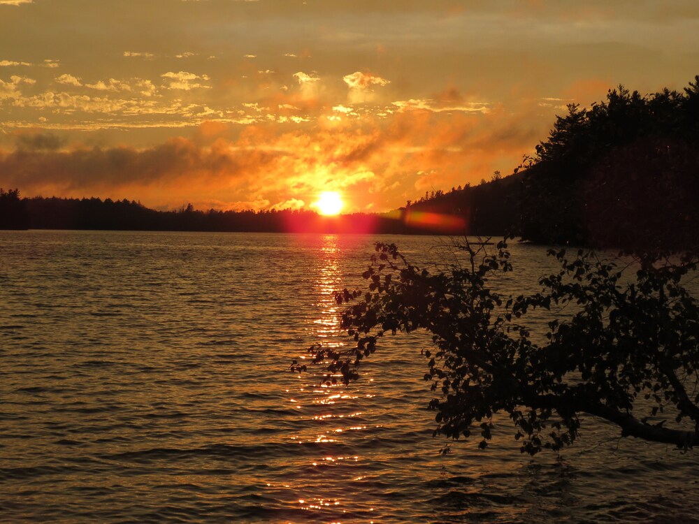 Summer Breeze Lodge at Birch Bay - Upper Saranac Lake NY