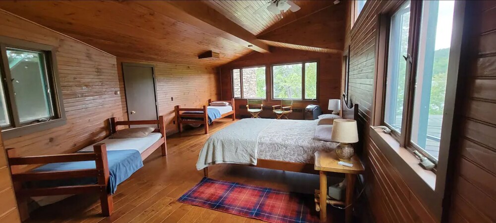 Kiwassa Lake - Private, Waterfront, Walking Trails, Whiteface