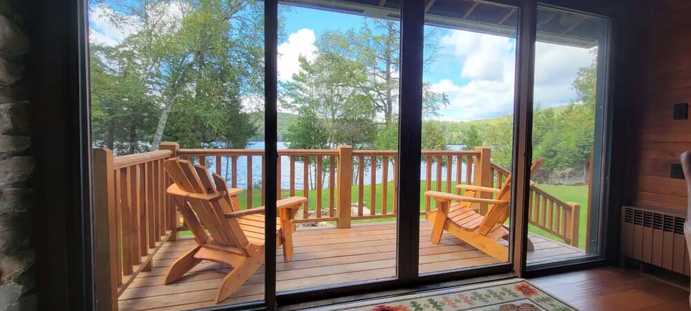 Kiwassa Lake - Private, Waterfront, Walking Trails, Whiteface