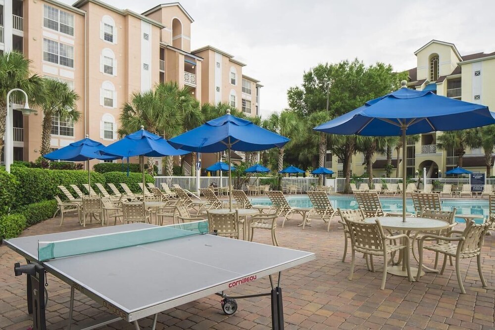 Walt Disney World! Great Unit, Two Outdoor Pools, Basketball, Mini-Golf