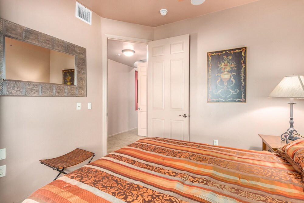 Designer Tubac AZ townhome Panoramic Mountain Views Tubac Abritel