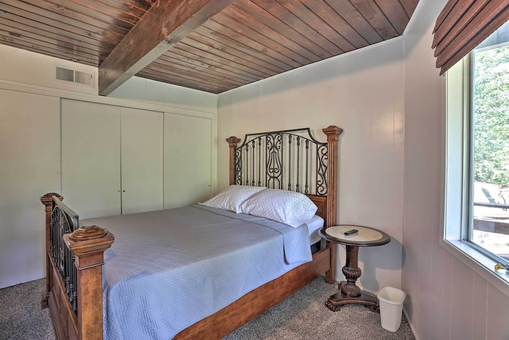 Lake Gregory Getaway Cabin with Deck + Grill! Crestline Vrbo