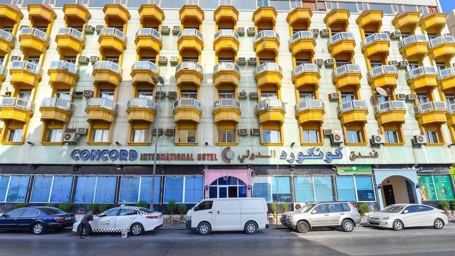 OYO 120 Concord International Hotel