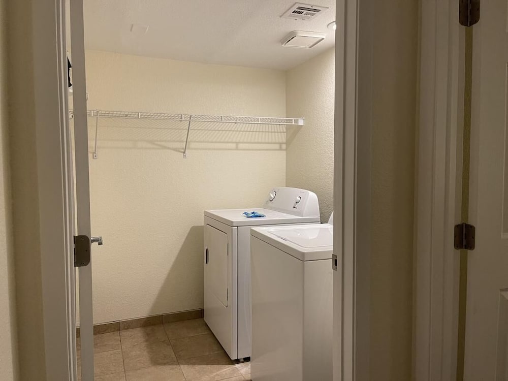 Close to Downtown! Cirque du Soleil, 2 Awesome Units, Fitness Center and Spa