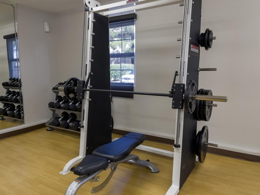 Close to Downtown! Cirque du Soleil, 2 Awesome Units, Fitness Center and Spa