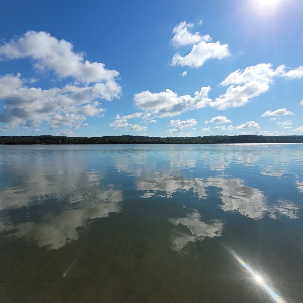 Leelanau Lakeshore| Large and Lovely | Dog Friendly