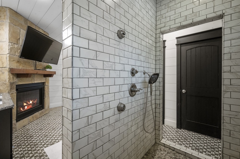 Evergreen R&R - A cozy couples cabin featuring a fire pit and hot tub.