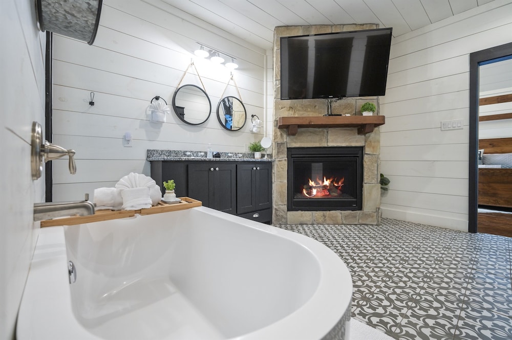 Evergreen R&R - A cozy couples cabin featuring a fire pit and hot tub.