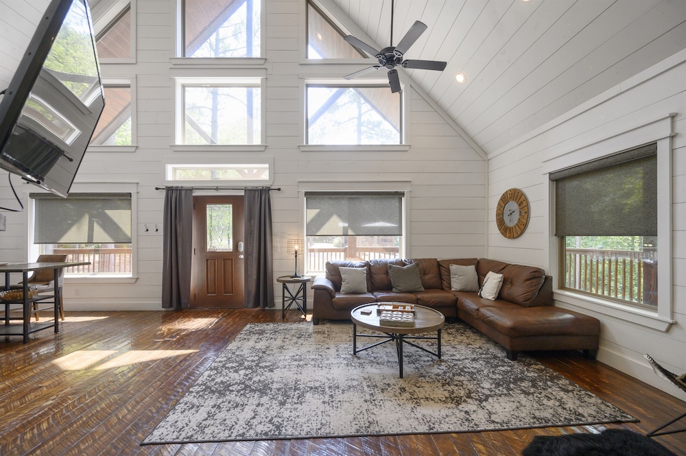 Evergreen R&R - A cozy couples cabin featuring a fire pit and hot tub.