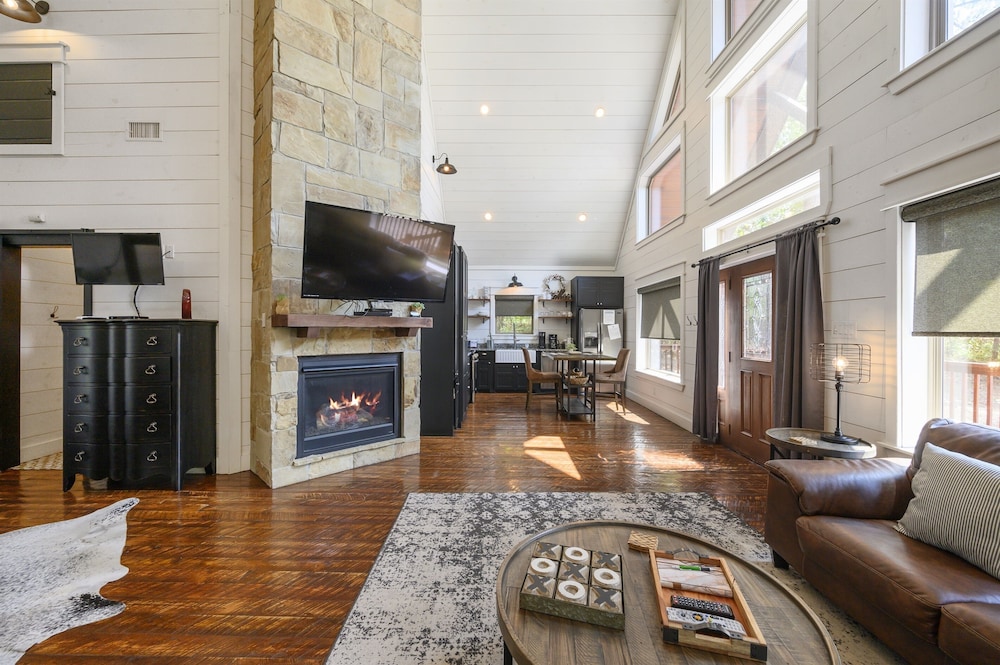 Evergreen R&R - A cozy couples cabin featuring a fire pit and hot tub.