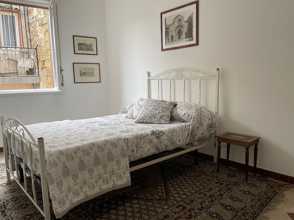 Italian Villa in heart of Sicilian Wine Country in Quaint Sambuca di