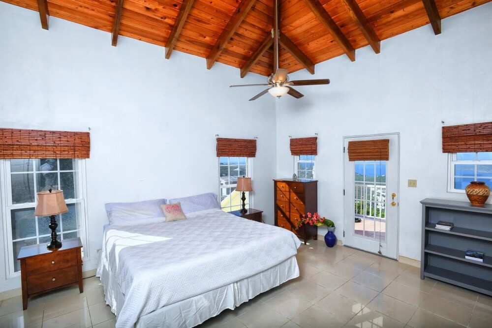 CasaBlanca Northside Villa w/ Maid Estate Saint Joseph and Rosendal