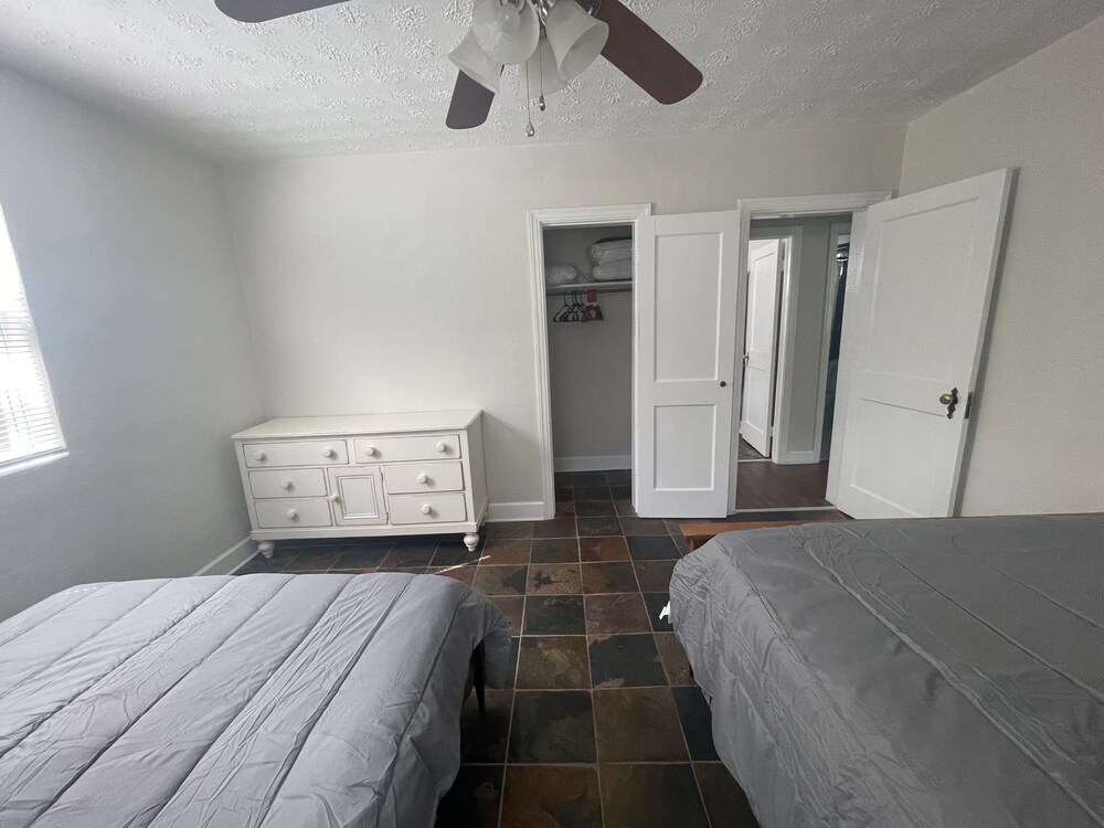 Charming 2 Bedroom House with Huge Yard 