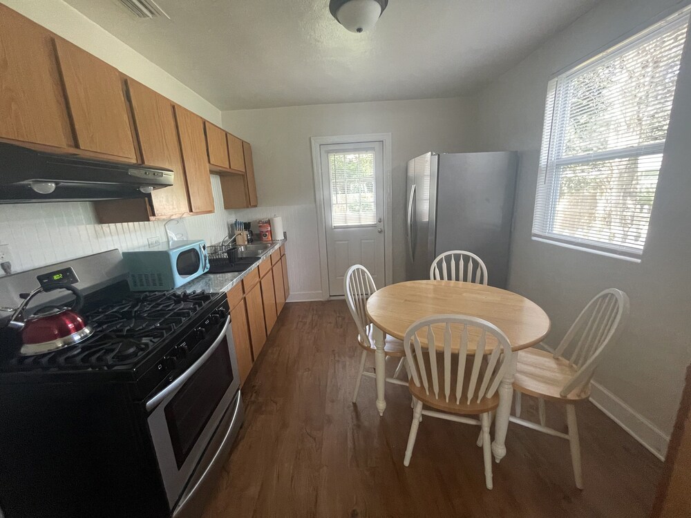 Charming 2 Bedroom House with Huge Yard 