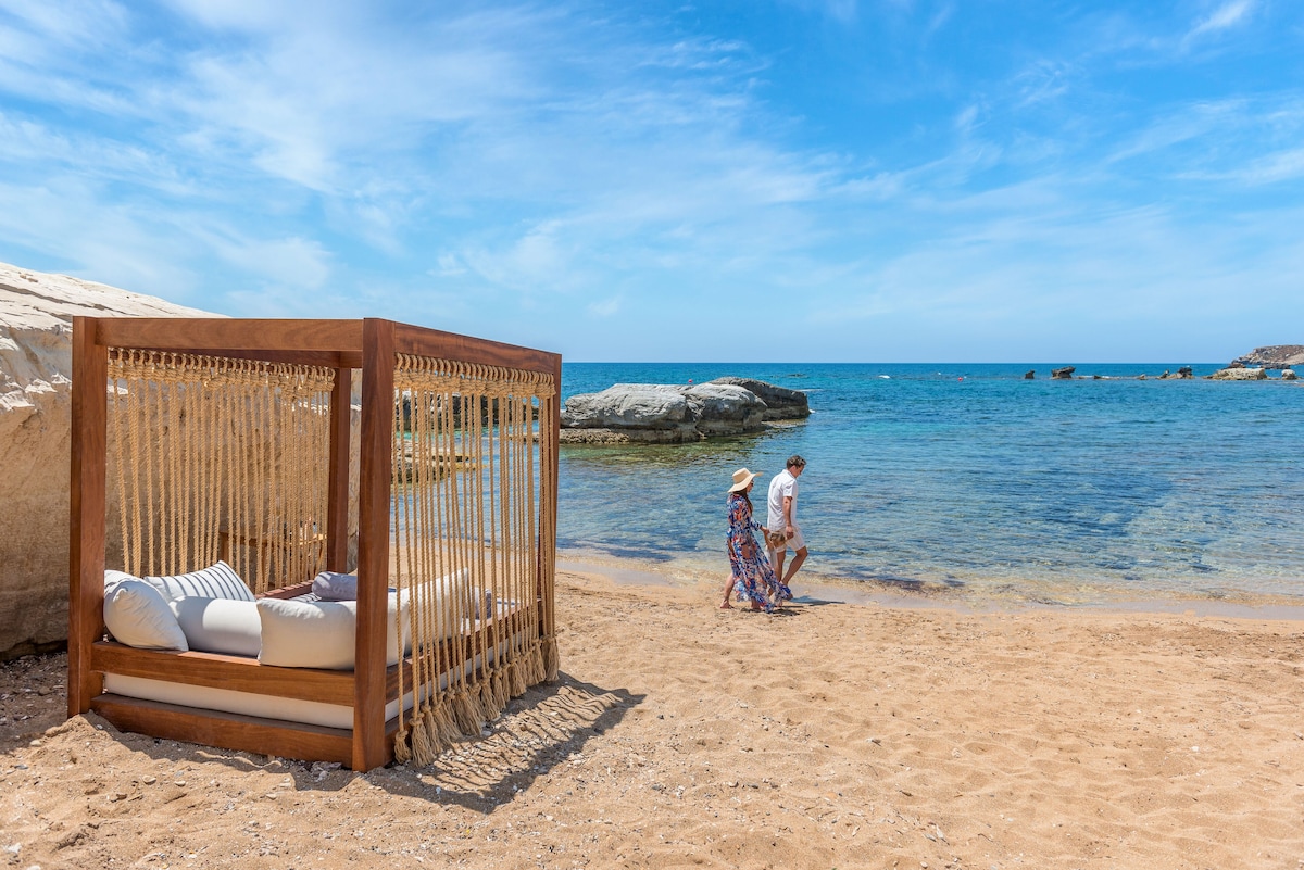 West Asia, Cap St Georges Hotel & Resort