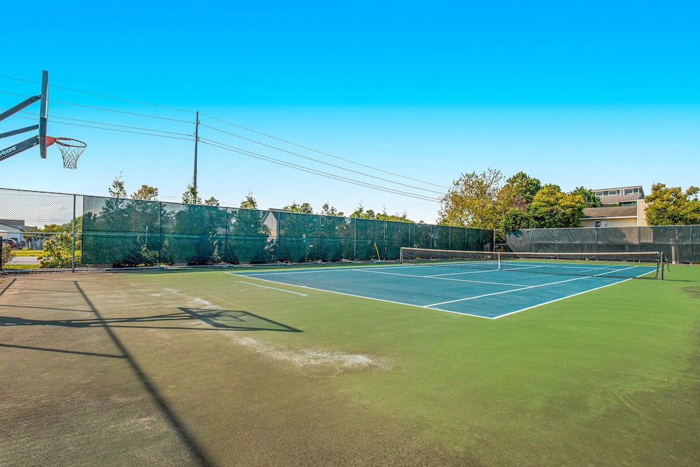 Sea Del Estates Retreat Right On the Beach w/Free WiFi & Private Washer & Dryer