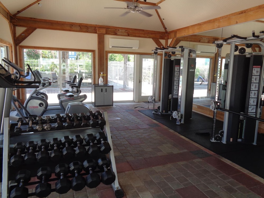 Gorgeous and Spacious Home in Blue Mountain Beach!