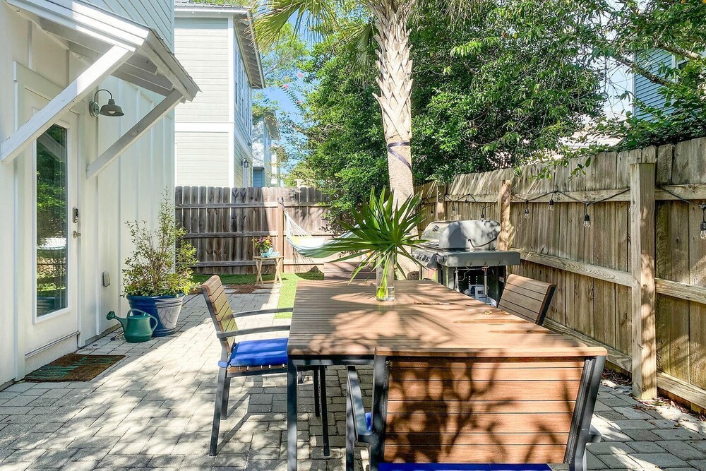 Gorgeous and Spacious Home in Blue Mountain Beach!