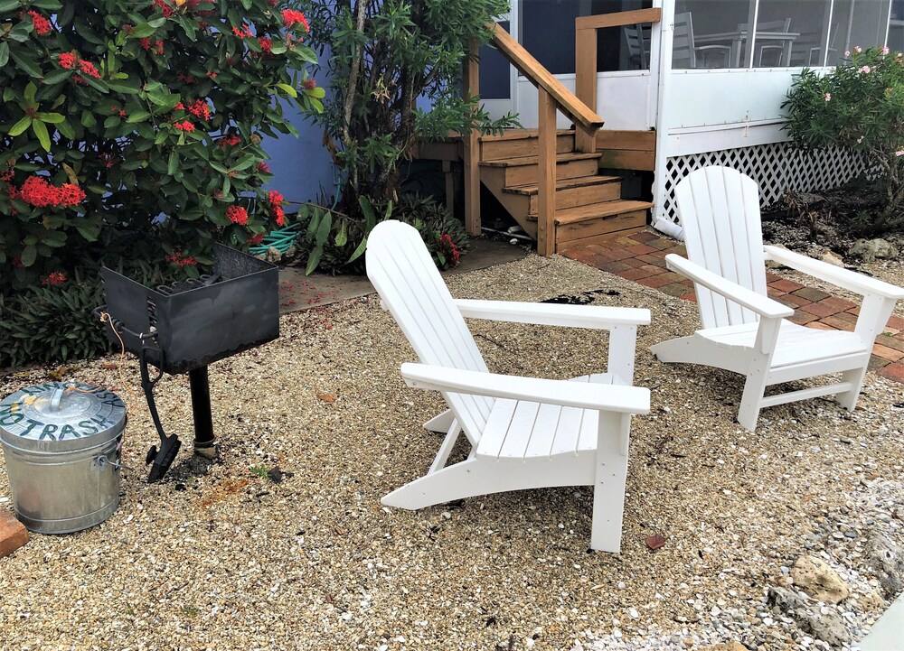 Closest Inn to Deep Water in St James City - 2 mins to deep water!  Great Views!