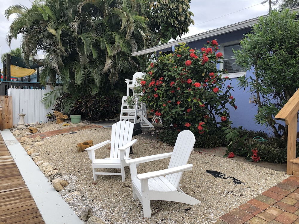 Closest Inn to Deep Water in St James City - 2 mins to deep water!  Great Views!