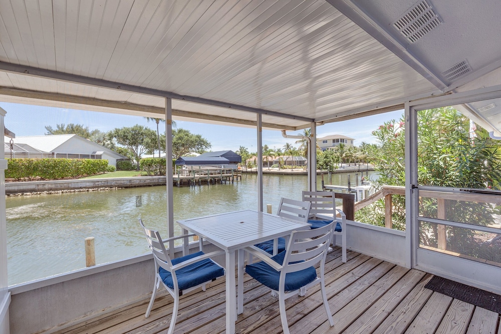 Closest Inn to Deep Water in St James City - 2 mins to deep water!  Great Views!