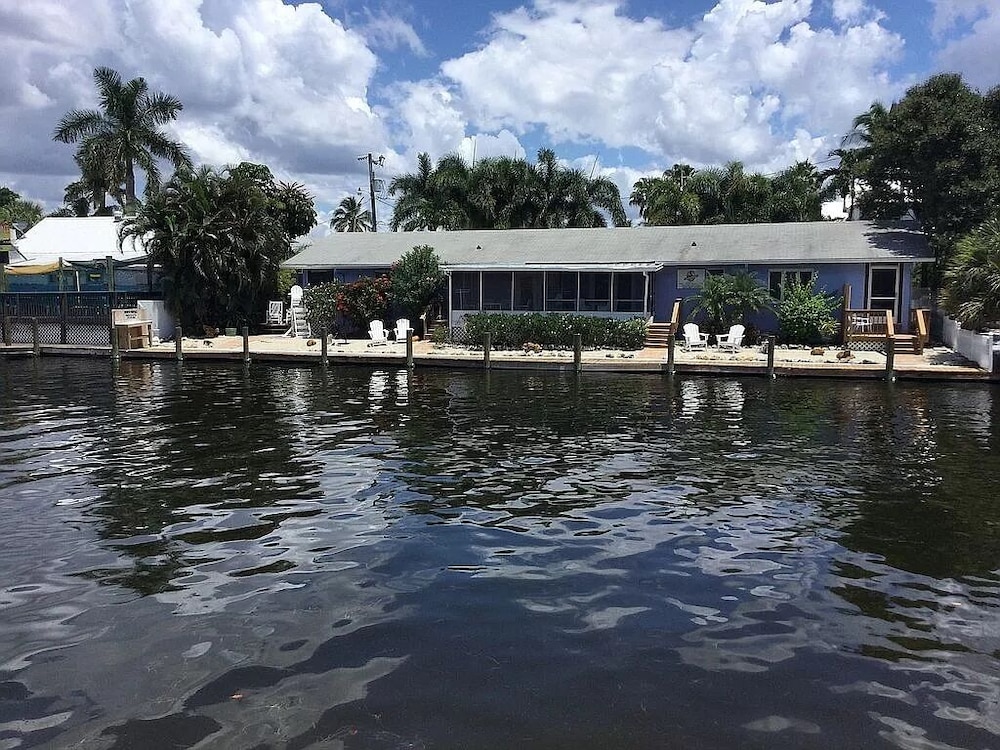 Closest Inn to Deep Water in St James City - 2 mins to deep water!  Great Views!