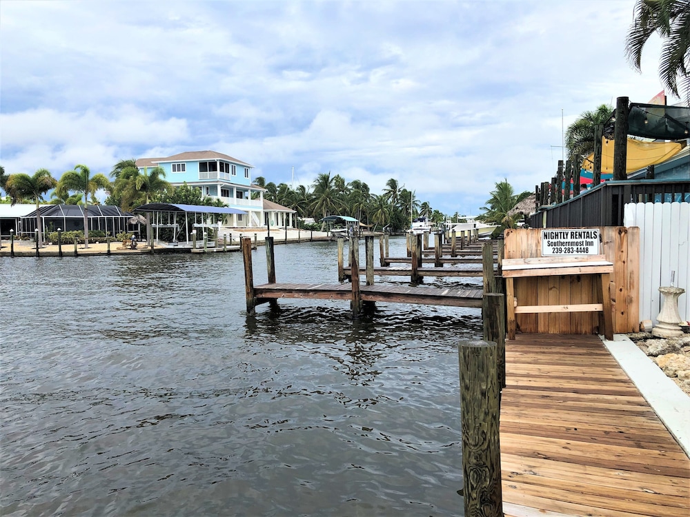 Closest Inn to Deep Water in St James City - 2 mins to deep water!  Great Views!