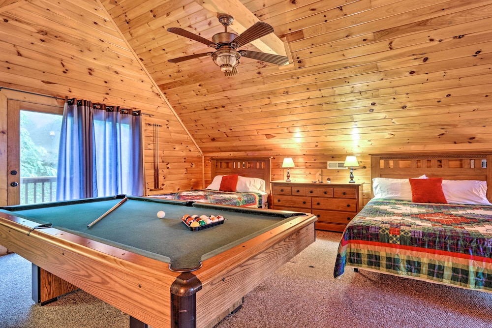 NEW! Cozy Sevierville Home: 15 Mi to Pigeon Forge!