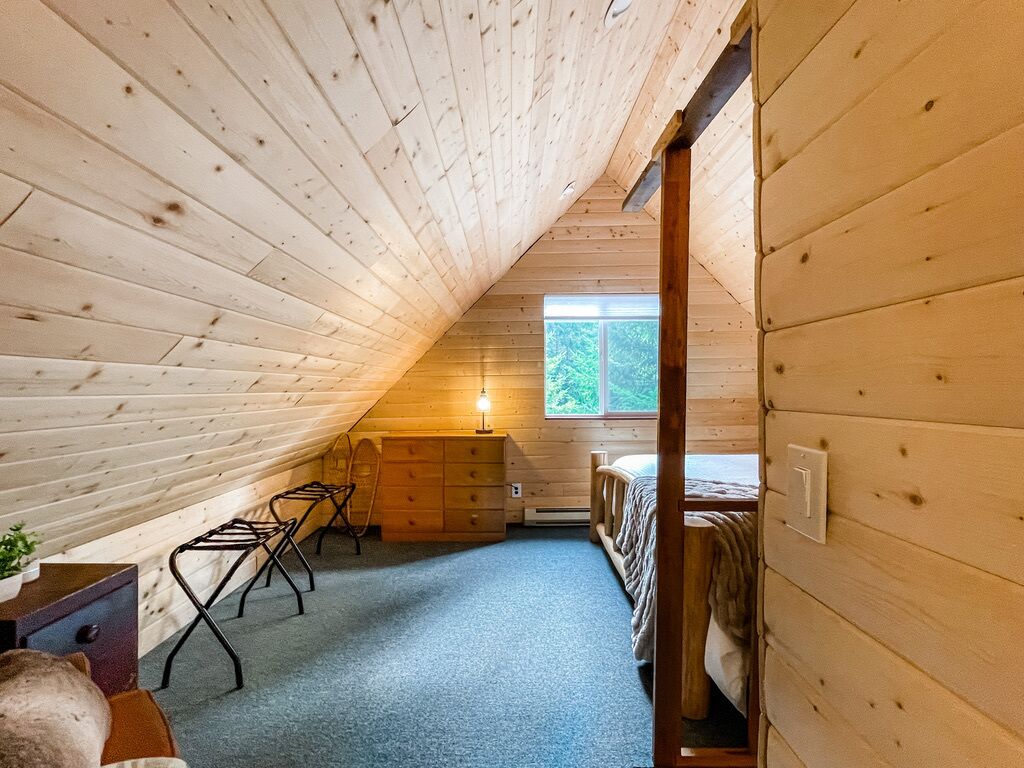 Sasquatch Cabins: Sasquatch in Packwood, United States