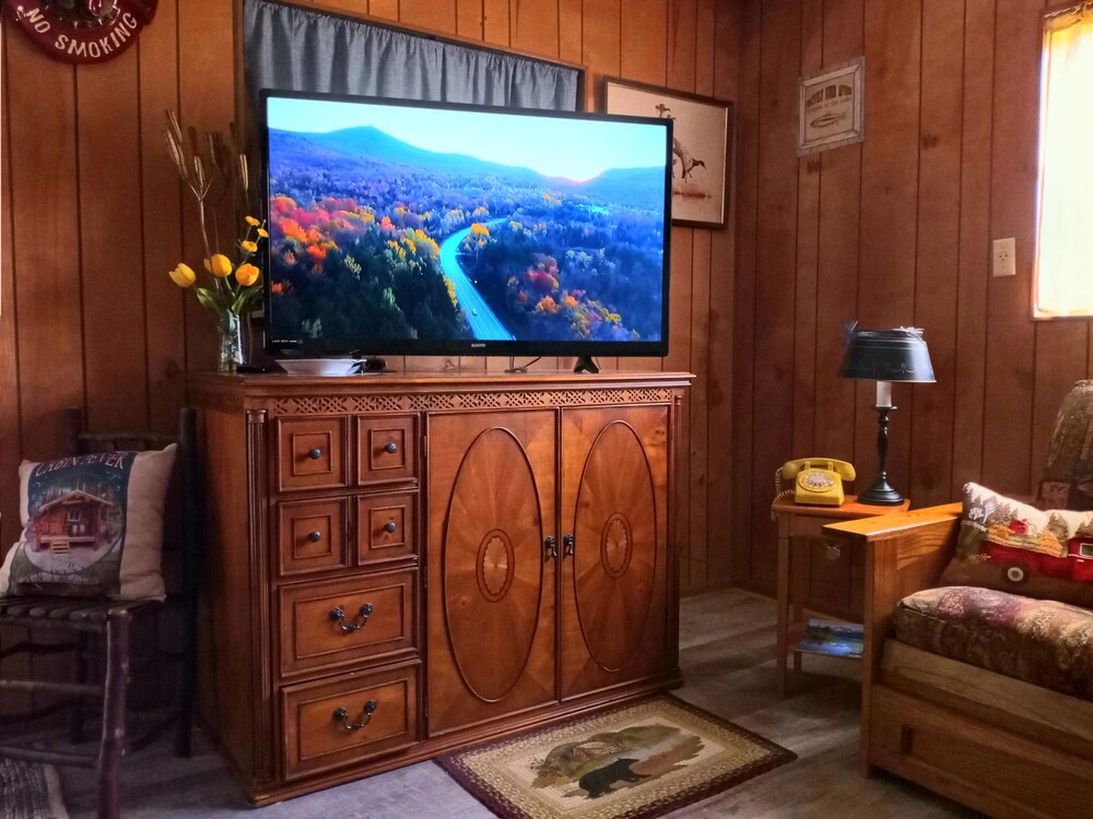 The Owls Nest Lake Cottage, covered private dock. Seminole County Vrbo