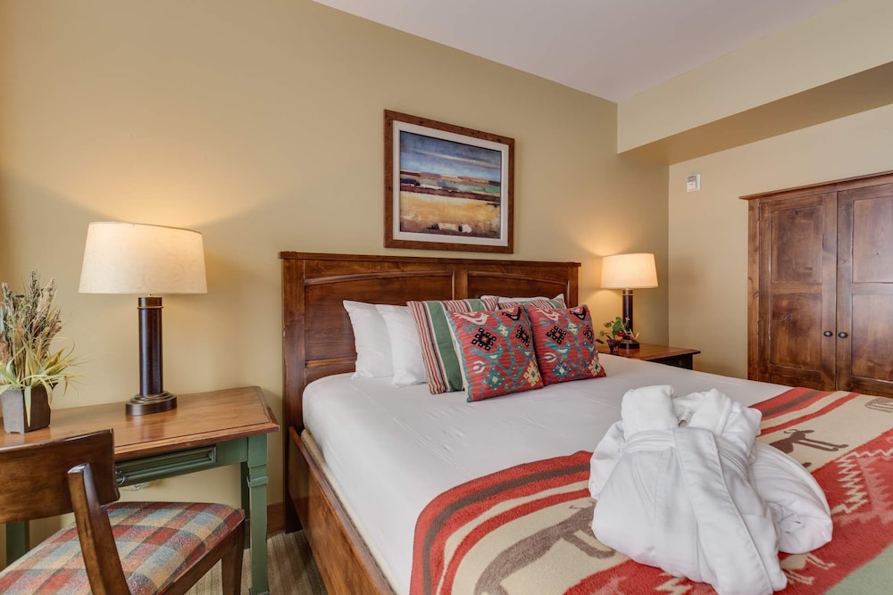 Fully appointed suite within Teton Springs Lodge includes Resort Amenities