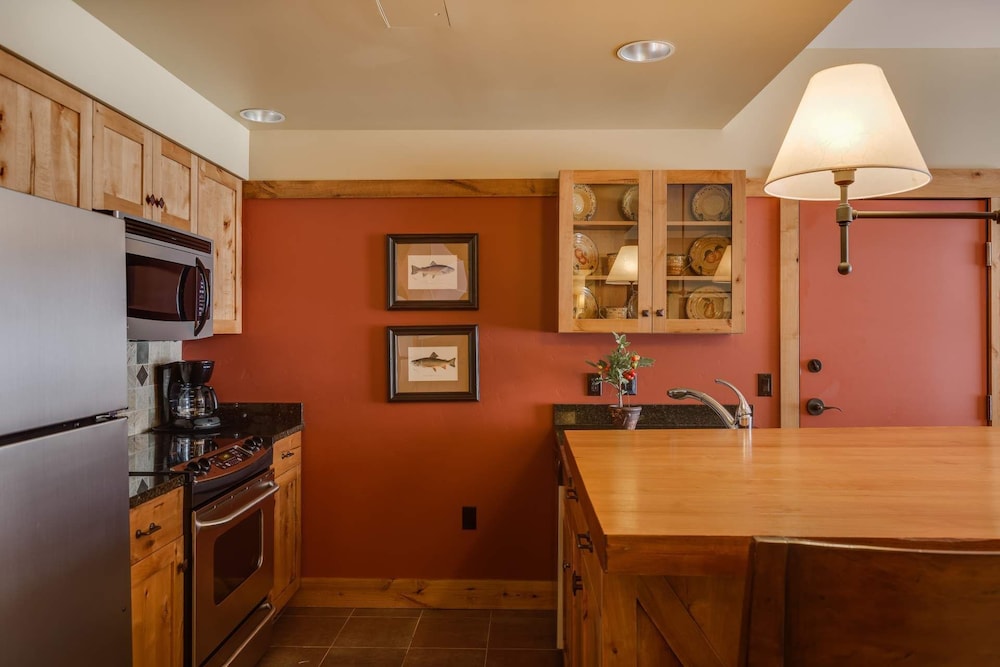 Fully appointed suite within Teton Springs Lodge includes Resort Amenities