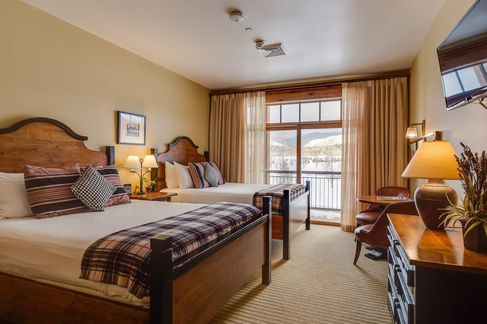 Teton Springs Lodge & Spa is a all-season luxury resort on the 'quiet side of the Tetons'