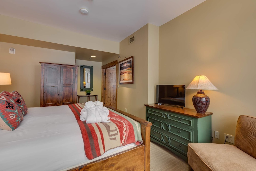 Teton Springs Lodge & Spa is a all-season luxury resort on the 'quiet side of the Tetons'