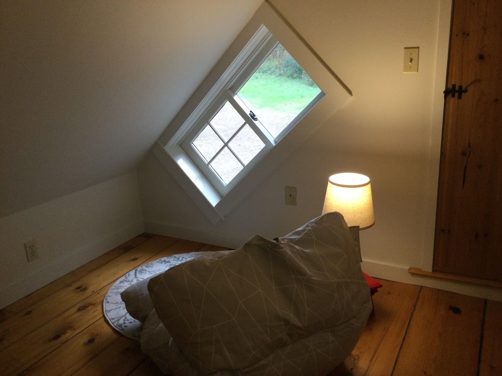 Classic, cozy farmhouse in the 4 season playground of VT's prettiest