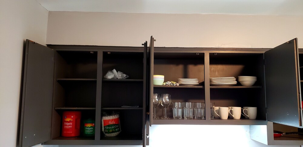 Mexican Themed Cozy Apt in Aurora/75" TV/FastWiFi/AppleTV/Disney+/YouTubeTV